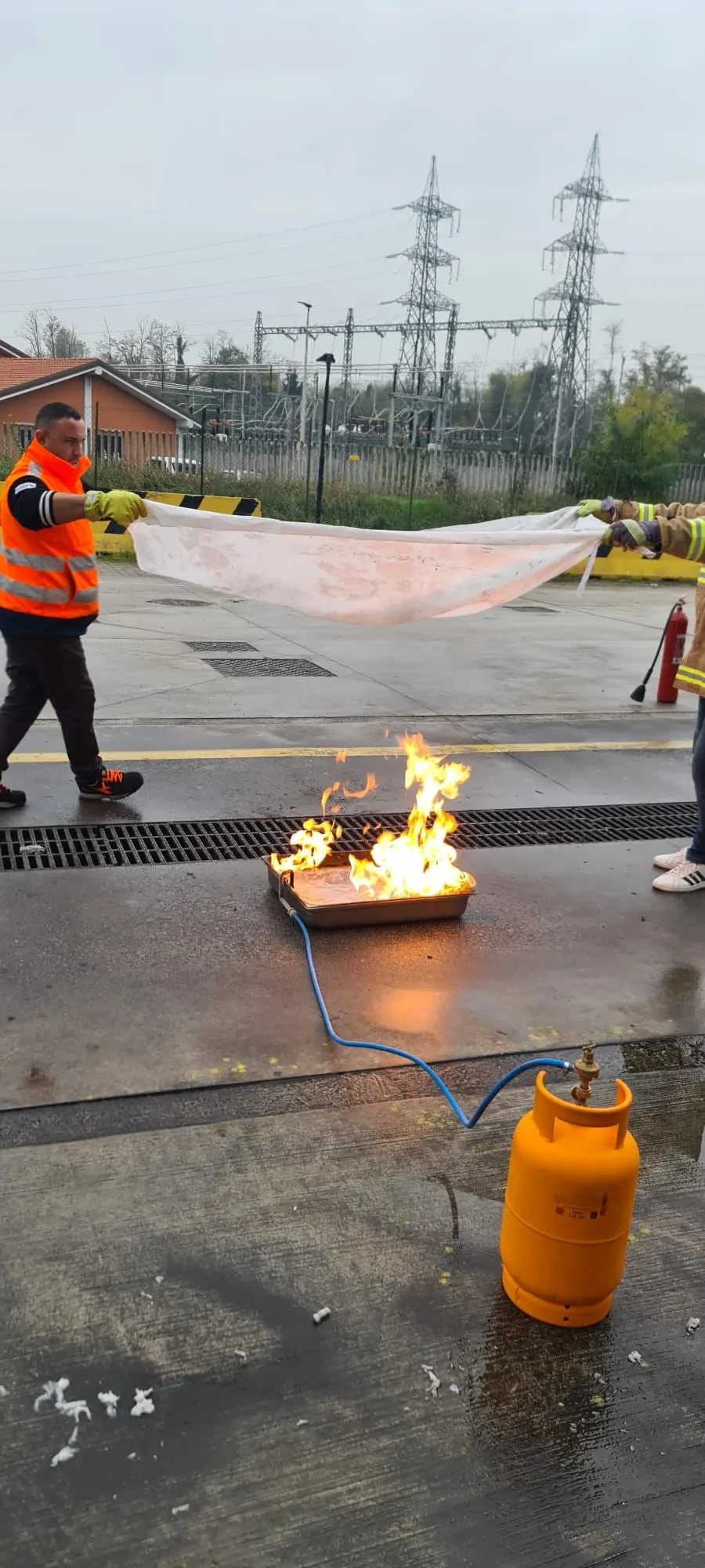 Esercitazione antincendio durante un nostro corso