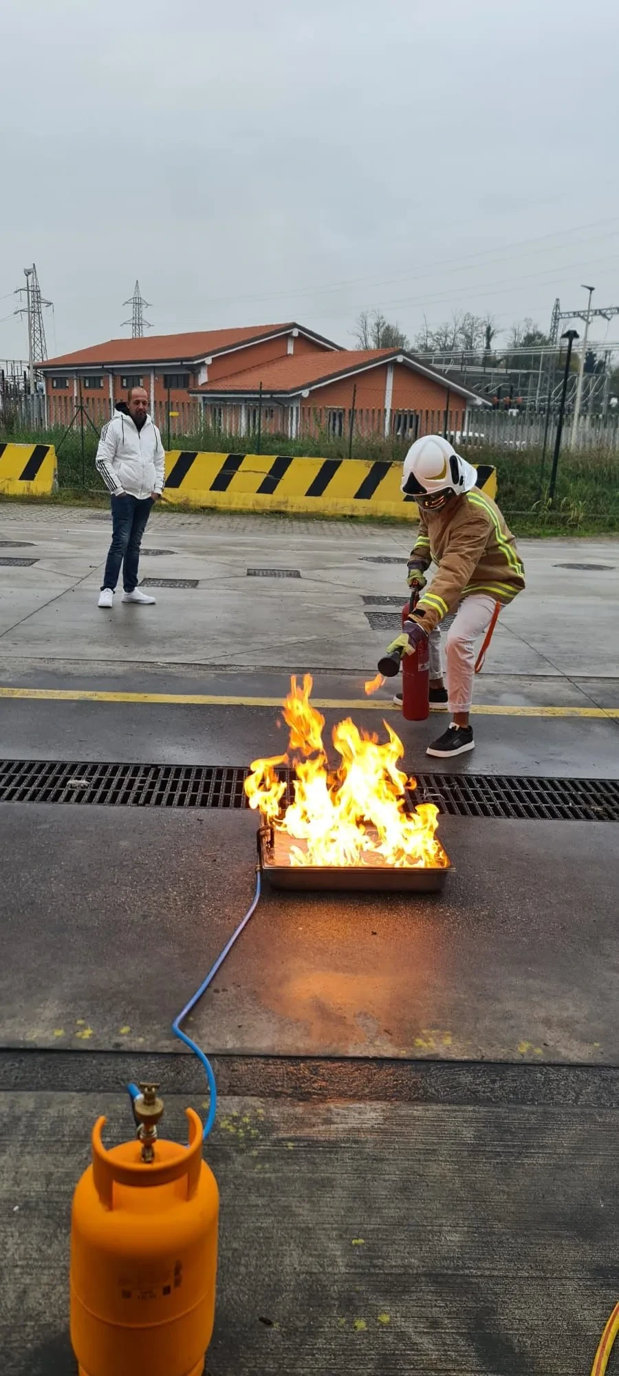 Esercitazione antincendio durante un nostro corso